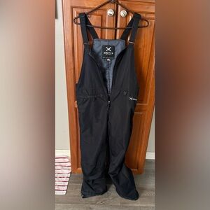 Boys/Girls XL 
 Arctix Black Snow Bibs